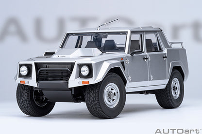 AUTOart Lamborghini LM002 Argento (Metallic Silver) 1:18