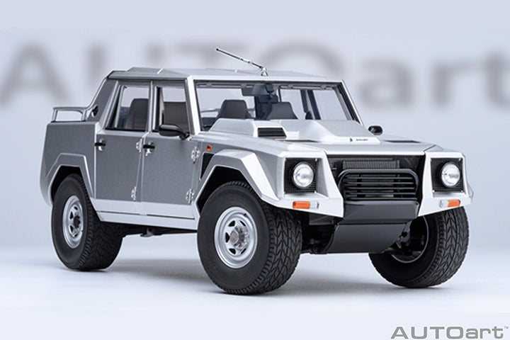 AUTOart Lamborghini LM002 Argento (Metallic Silver) 1:18