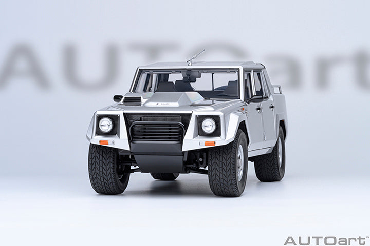 AUTOart Lamborghini LM002 Argento (Metallic Silver) 1:18