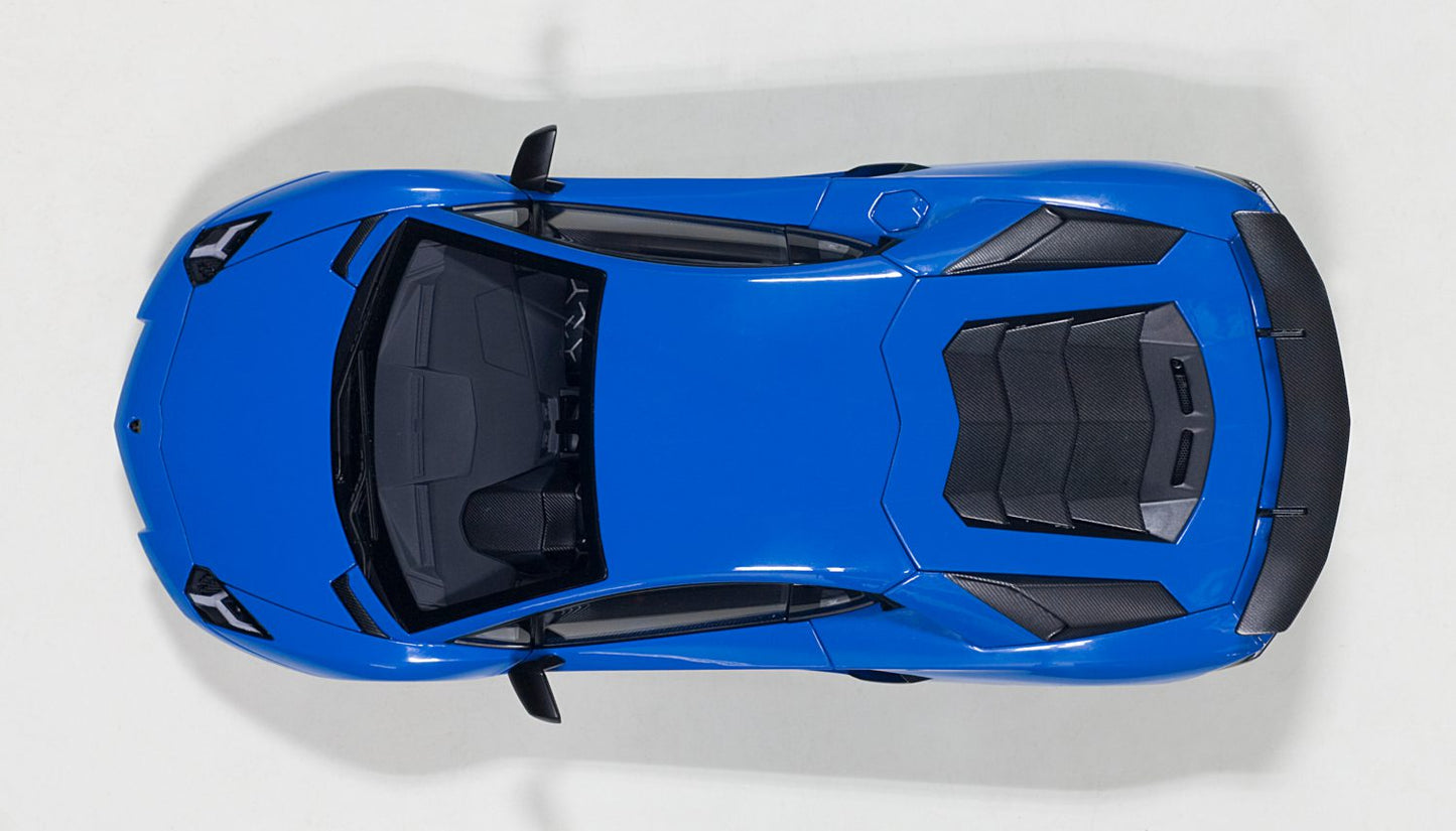 AUTOart 2015 Lamborghini Aventador LP750-4 SV Blu Lemans (Blue) 1:18