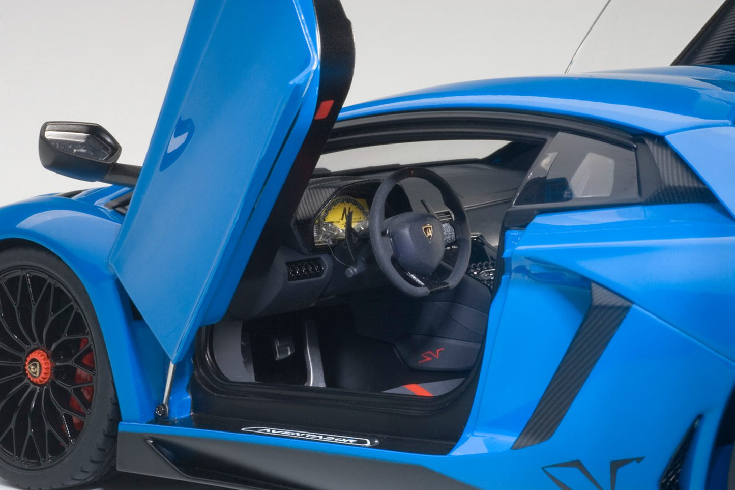 AUTOart 2015 Lamborghini Aventador LP750-4 SV Blu Lemans (Blue) 1:18