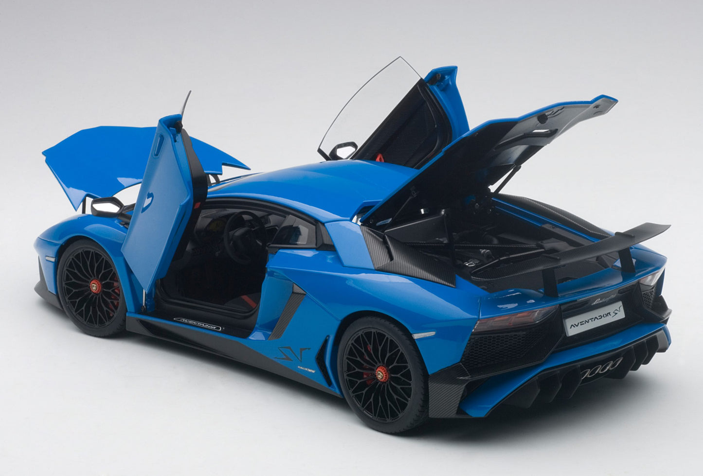 AUTOart 2015 Lamborghini Aventador LP750-4 SV Blu Lemans (Blue) 1:18