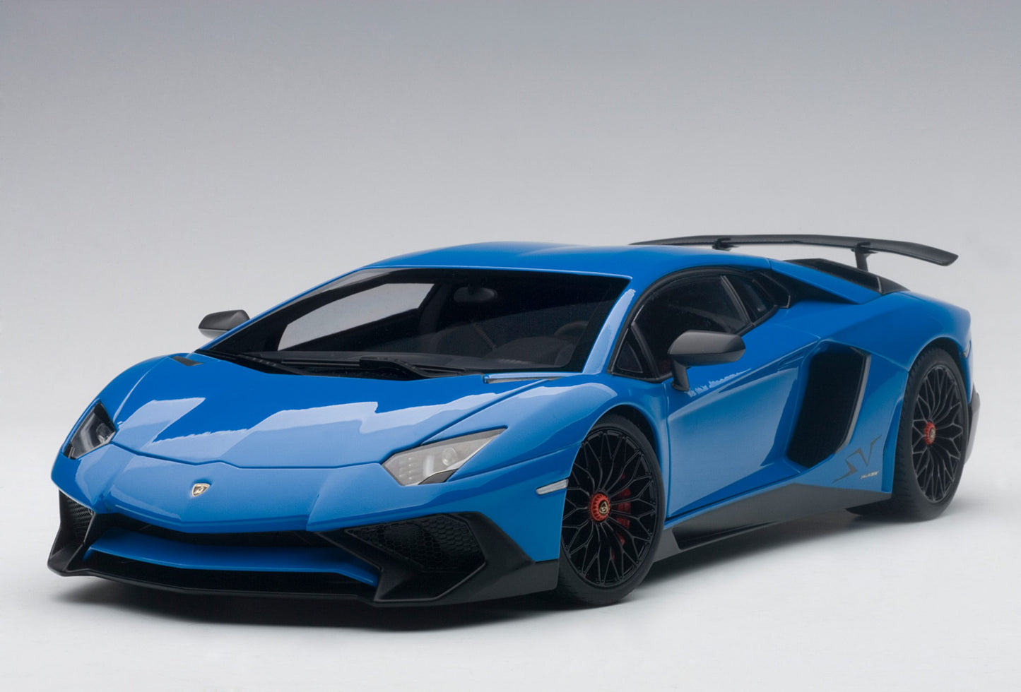 AUTOart 2015 Lamborghini Aventador LP750-4 SV Blu Lemans (Blue) 1:18