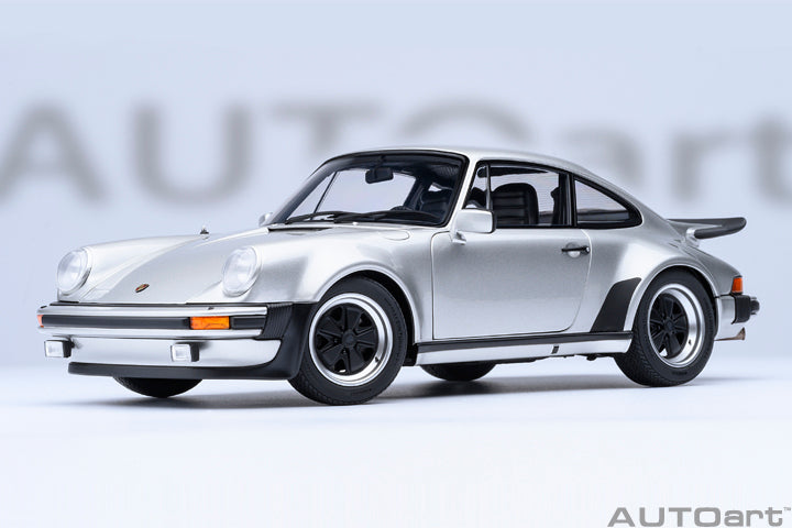 AUTOart Porsche 911 (930) Turbo 3.0 Silver 1:18