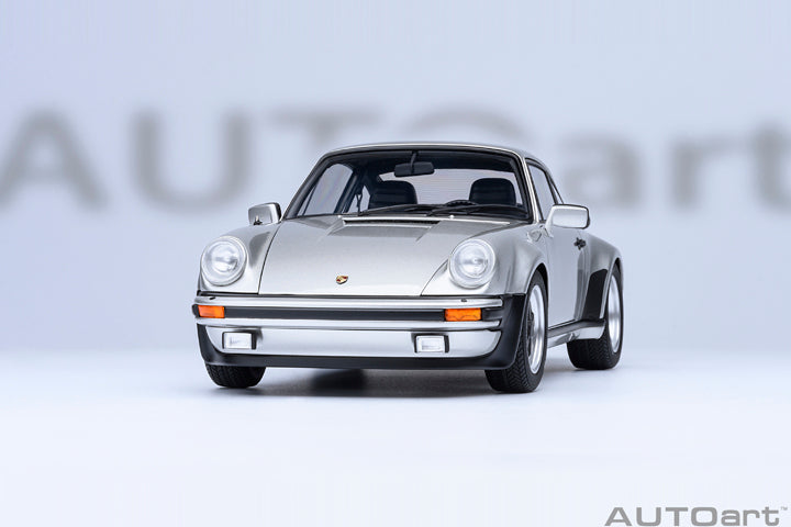 AUTOart Porsche 911 (930) Turbo 3.0 Silver 1:18