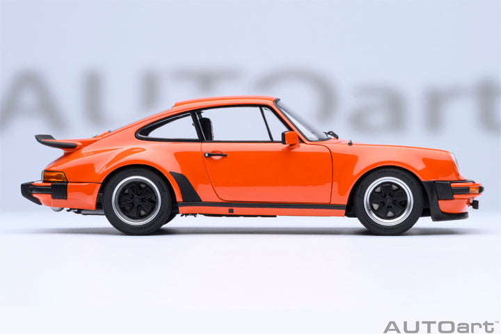 AUTOart Porsche 911 (930) Turbo 3.0 Continental Orange 1:18