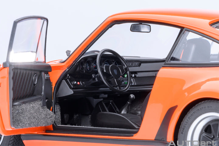 AUTOart Porsche 911 (930) Turbo 3.0 Continental Orange 1:18