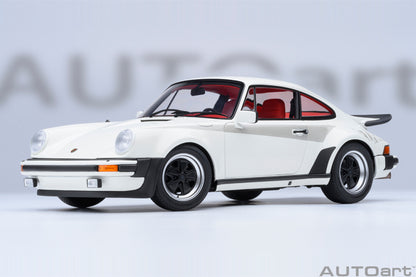AUTOart Porsche 911 (930) Turbo 3.0 Grand Prix White 1:18