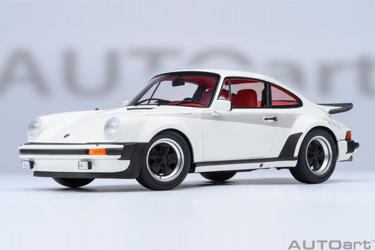 AUTOart Porsche 911 (930) Turbo 3.0 Grand Prix White 1:18
