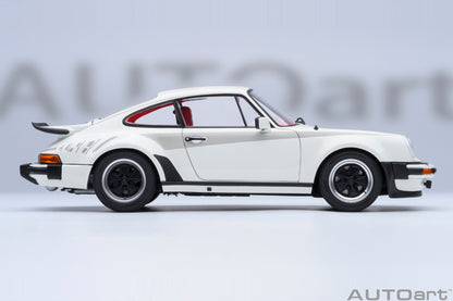 AUTOart Porsche 911 (930) Turbo 3.0 Grand Prix White 1:18