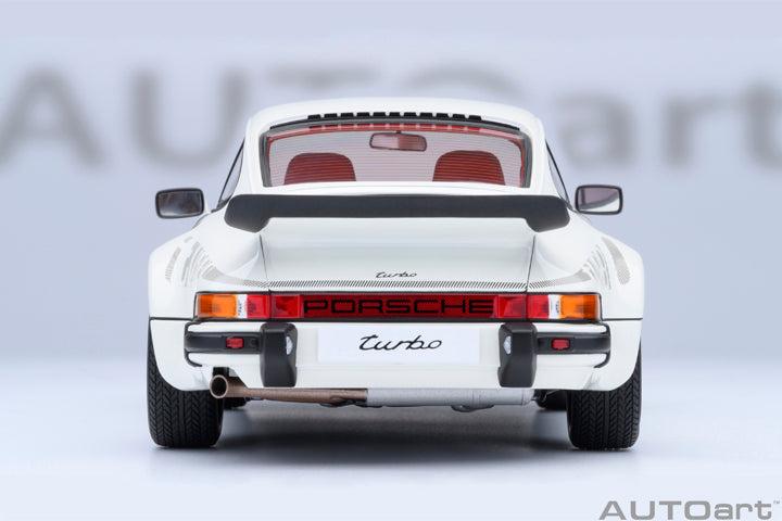 AUTOart Porsche 911 (930) Turbo 3.0 Grand Prix White 1:18