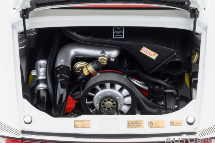 AUTOart Porsche 911 (930) Turbo 3.0 Grand Prix White 1:18