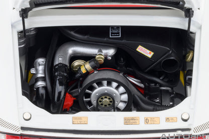 AUTOart Porsche 911 (930) Turbo 3.0 Grand Prix White 1:18