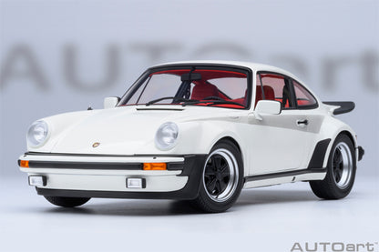 AUTOart Porsche 911 (930) Turbo 3.0 Grand Prix White 1:18