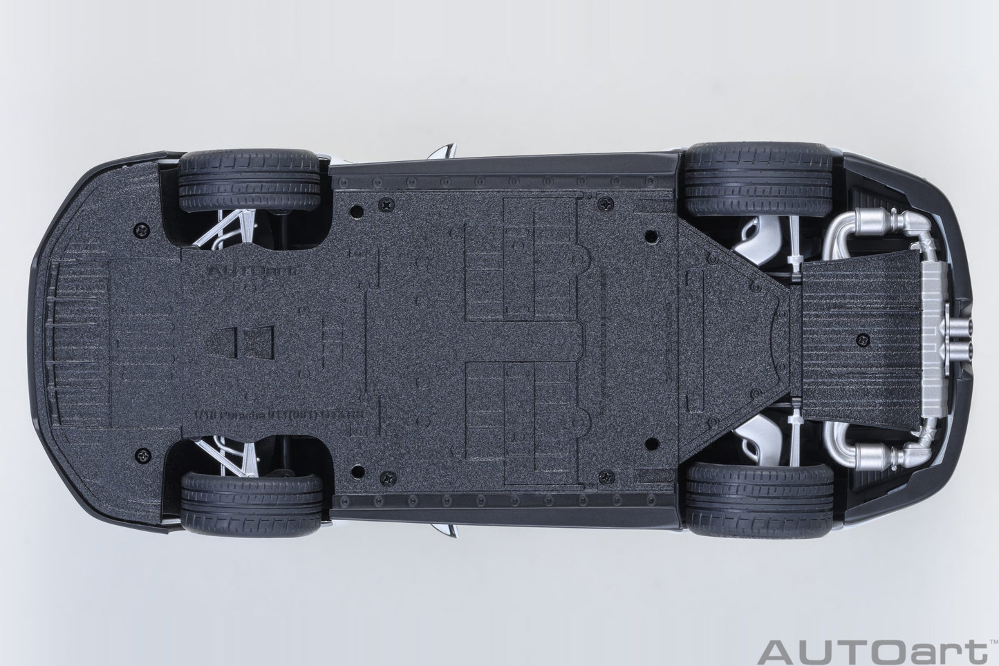 AUTOart Porsche 911 991.2 GT3 RS w/ Weissach Pkg White 1:18