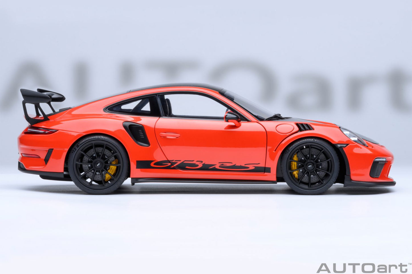 AUTOart Porsche 911 991.2 GT3 RS w/ Weissach Pkg Lava Orange 1:18