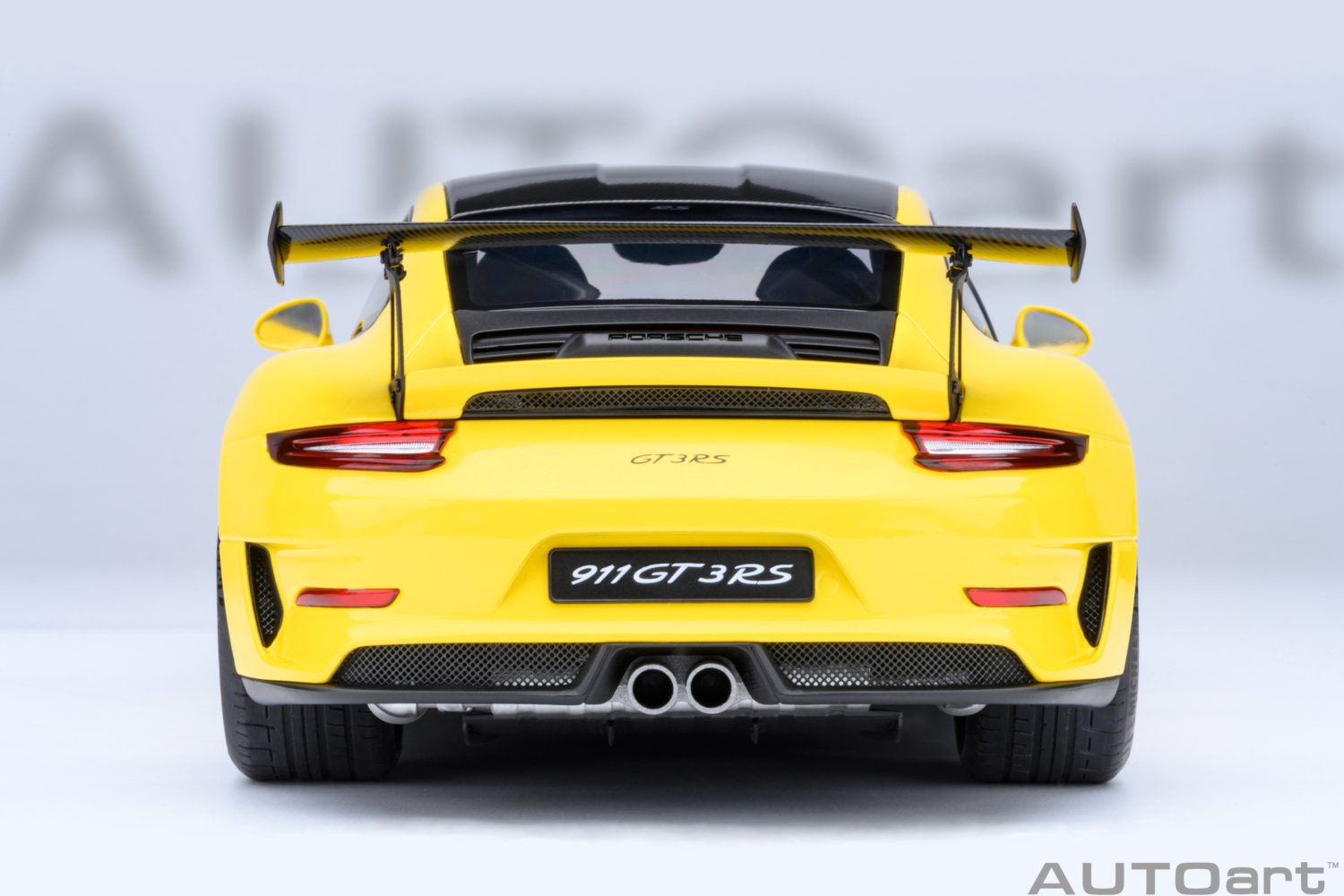 AUTOart Porsche 911 991.2 GT3 RS w/ Weissach Pkg Racing Yellow 1