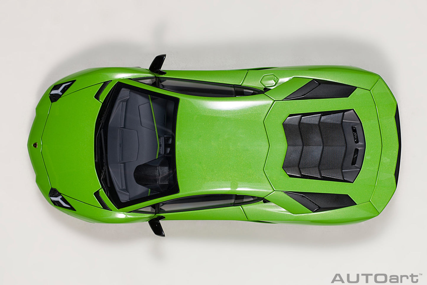 AUTOart 2017 Lamborghini Aventador S Verde Mantis (Pearl Green) 1:18