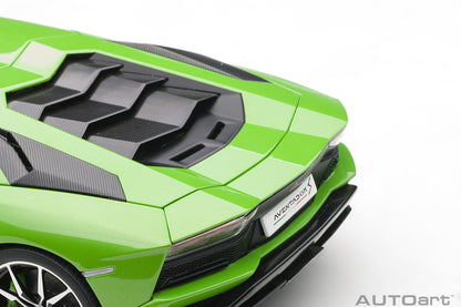 AUTOart 2017 Lamborghini Aventador S Verde Mantis (Pearl Green) 1:18
