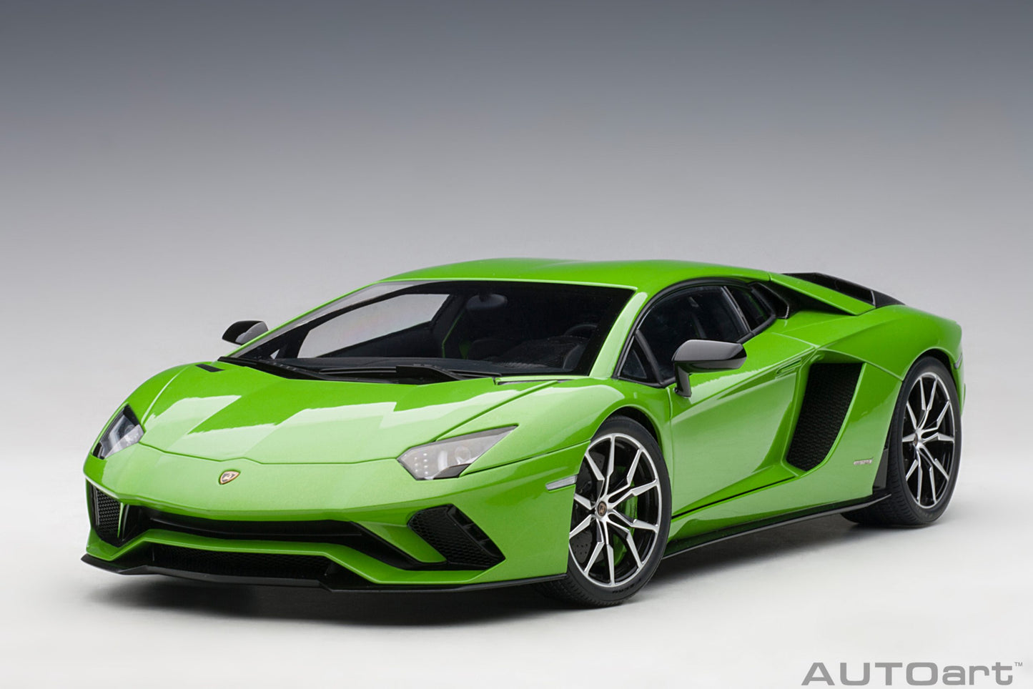 AUTOart 2017 Lamborghini Aventador S Verde Mantis (Pearl Green) 1:18