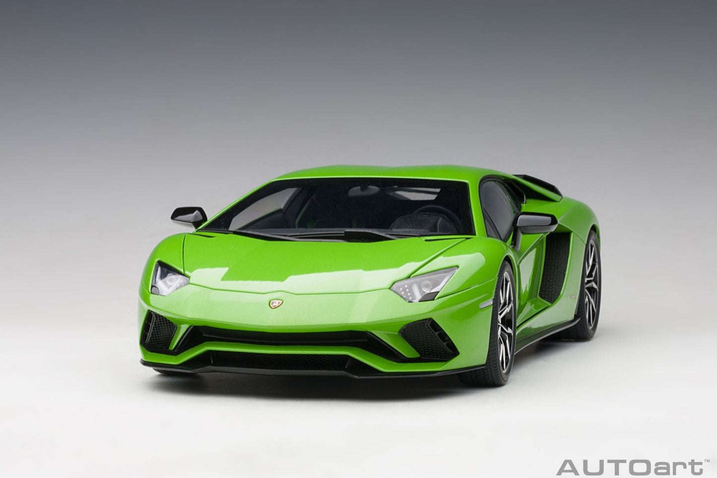AUTOart 2017 Lamborghini Aventador S Verde Mantis (Pearl Green) 1:18