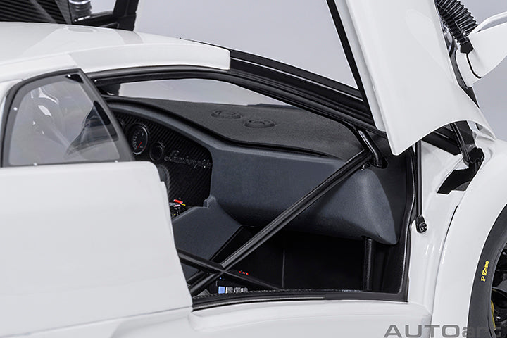 AUTOart Lamborghini Diablo GTR Impact White 1:18
