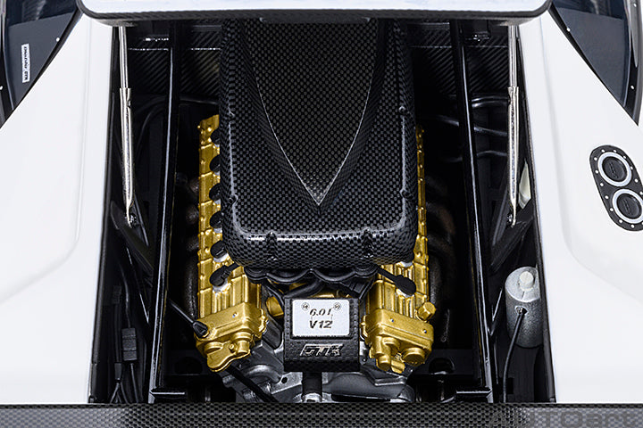 AUTOart Lamborghini Diablo GTR Impact White 1:18