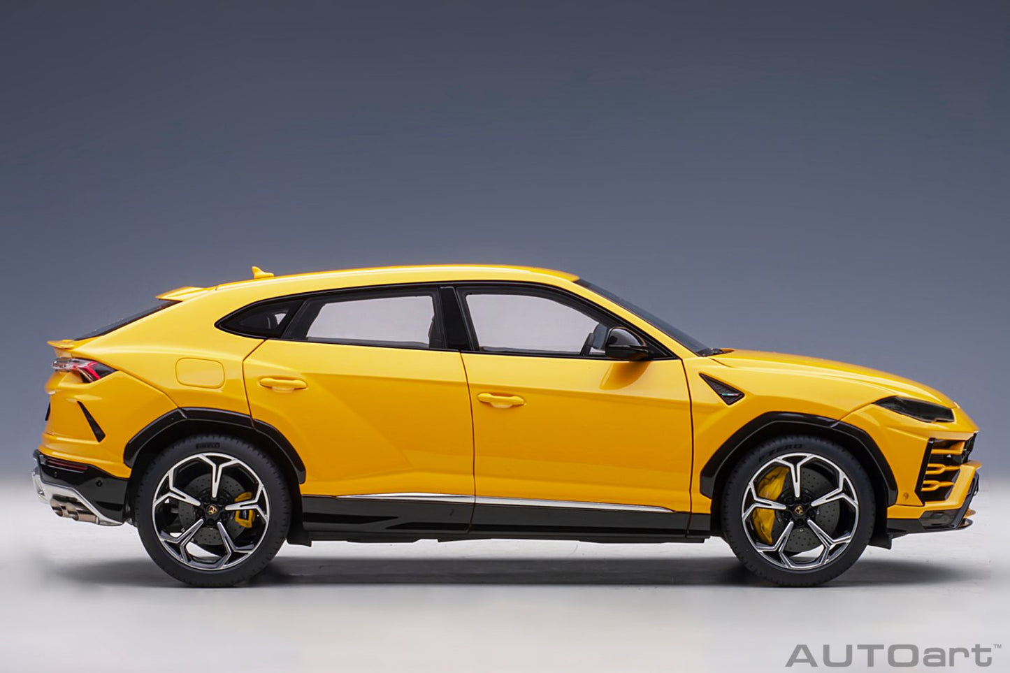 AUTOart Lamborghini Urus Giallo Auge (Yellow) 1:18