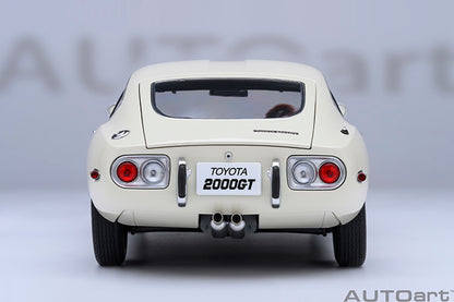 AUTOart 1967 Toyota 2000GT (Upgraded Version) White 1:18