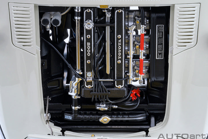 AUTOart 1967 Toyota 2000GT (Upgraded Version) White 1:18