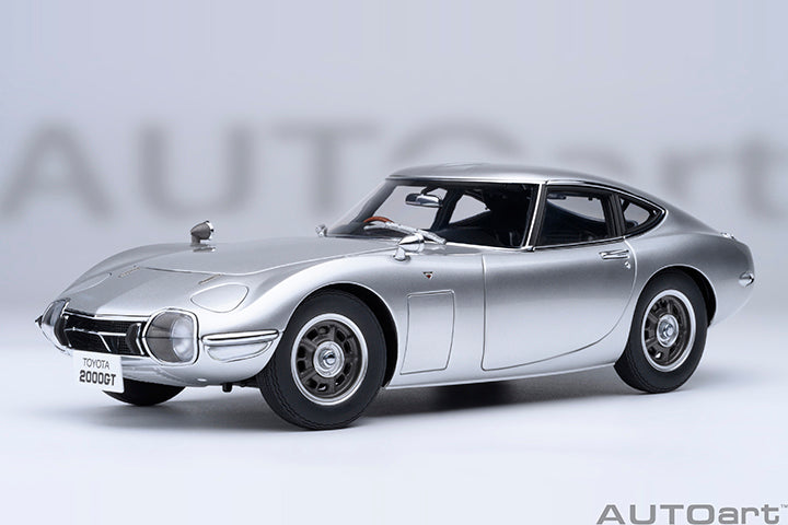 AUTOart 1967 Toyota 2000GT (Upgraded Version) Silver 1:18