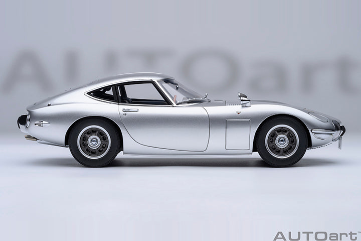 AUTOart 1967 Toyota 2000GT (Upgraded Version) Silver 1:18