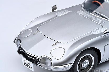 AUTOart 1967 Toyota 2000GT (Upgraded Version) Silver 1:18