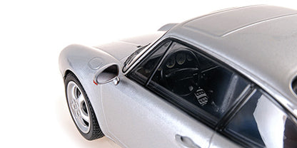 Minichamps 1993 Porsche 911 (993) Carrera Coupe Polar Silver 1:18