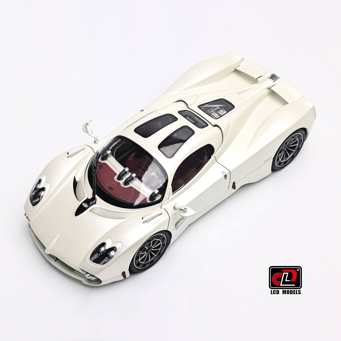 LCD Pagani Utopia Matte Pearl White 1:18