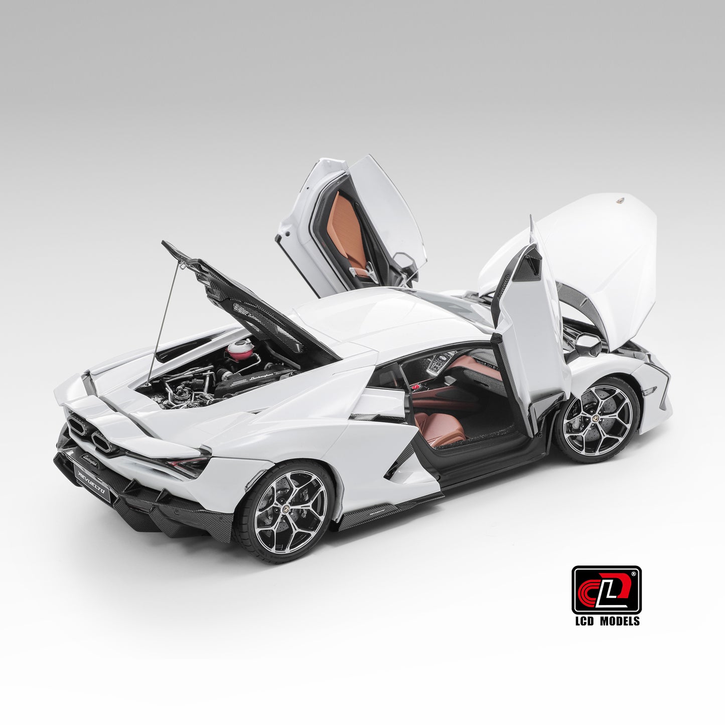 LCD 2024 Lamborghini Revuelto White 1:18