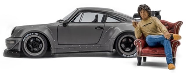 Solido 2016 Porsche 911 (964) RWB Bodykit Nardo Grey w/ Akira
