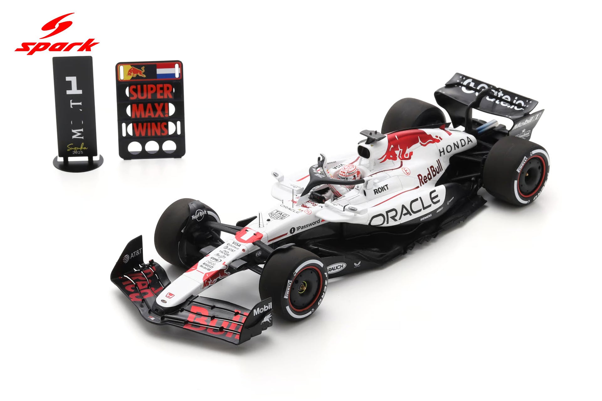 Spark-Model F1 RB21 Team Oracle Red Bull Racing #1 Winner Japan GP