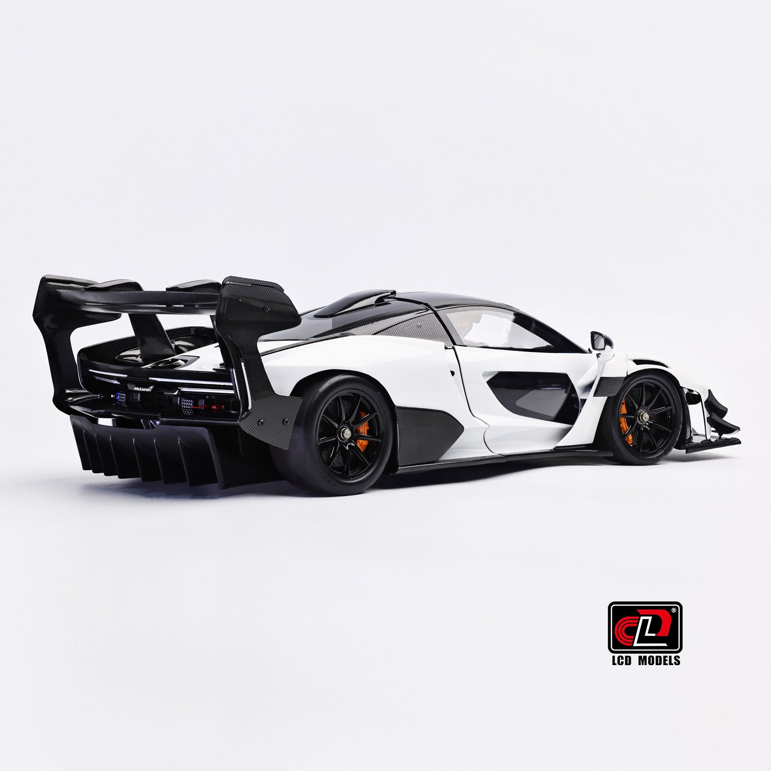 LCD Mclaren Senna GTR White 1:18 – STM Diecast