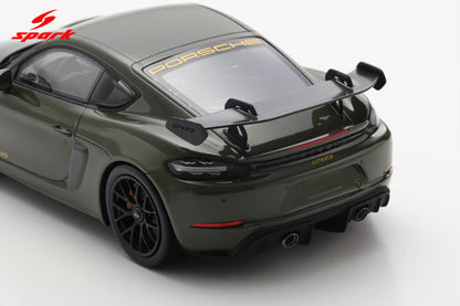 Spark-Model 2023 Porsche 718 Cayman GT4 RS w/ Weissach Package Nato Olive Green 1:18 WITH DISPLAY