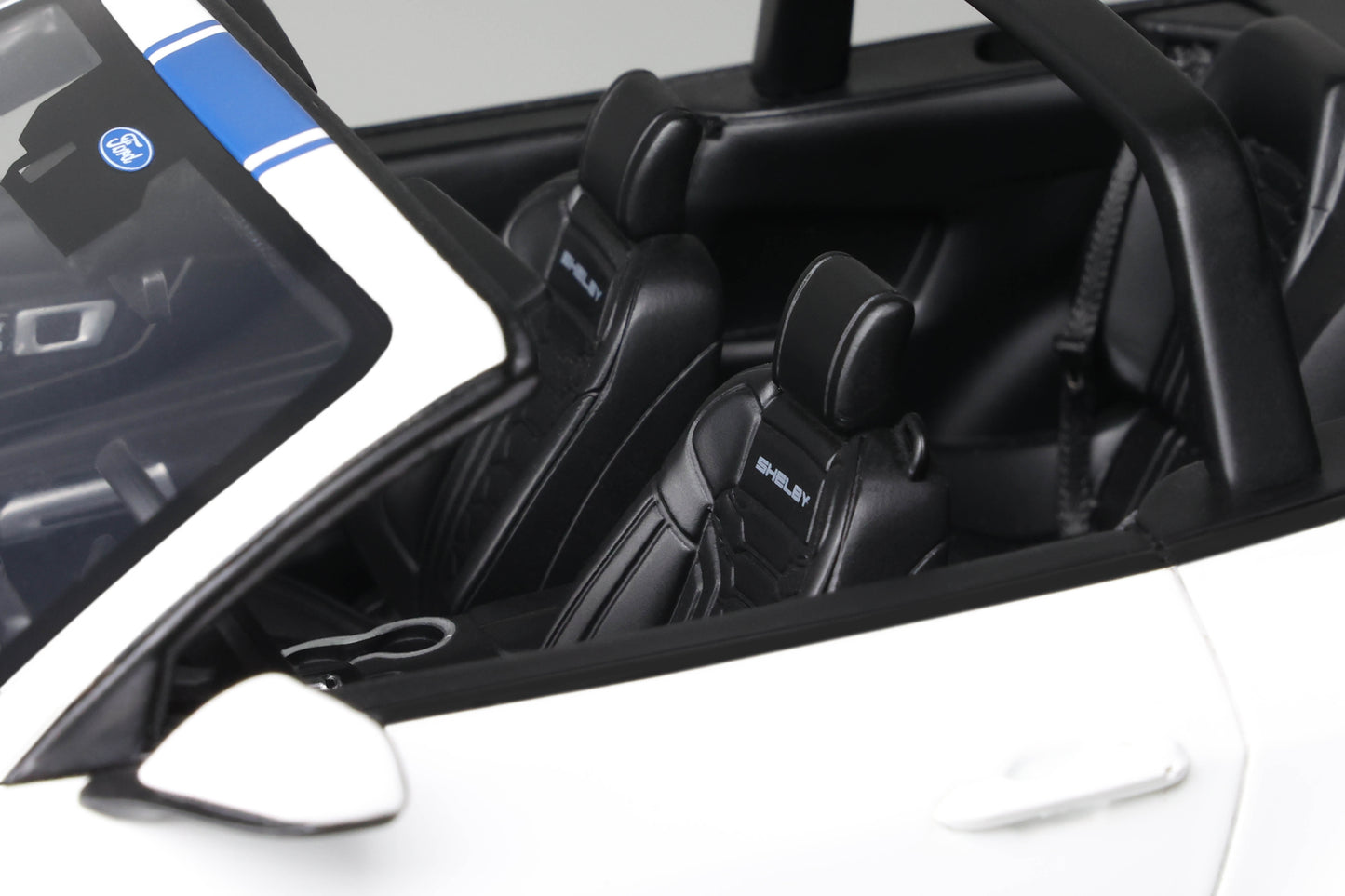 GT Spirit 2025 Ford Shelby Mustang Super Snake Convertible Oxford White 1:18