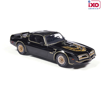 Ixo 1977 Pontiac Firebird Trans-Am Smokey & the Bandit Starlight Black & Gold 1:43