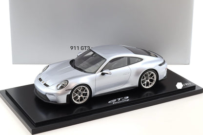Spark-Model 2025 Porsche 911 (992.2) GT3 Touring Polar Silver WITH DISPLAY 1:18