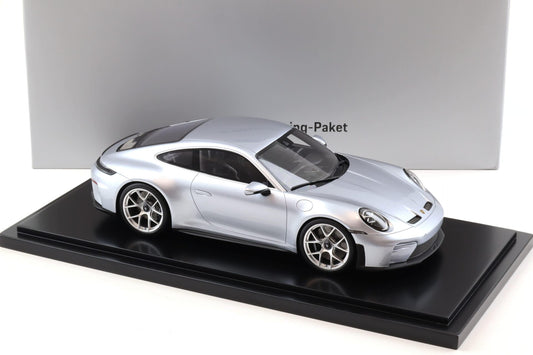 Spark-Model 2025 Porsche 911 (992.2) GT3 Touring Polar Silver WITH DISPLAY 1:18