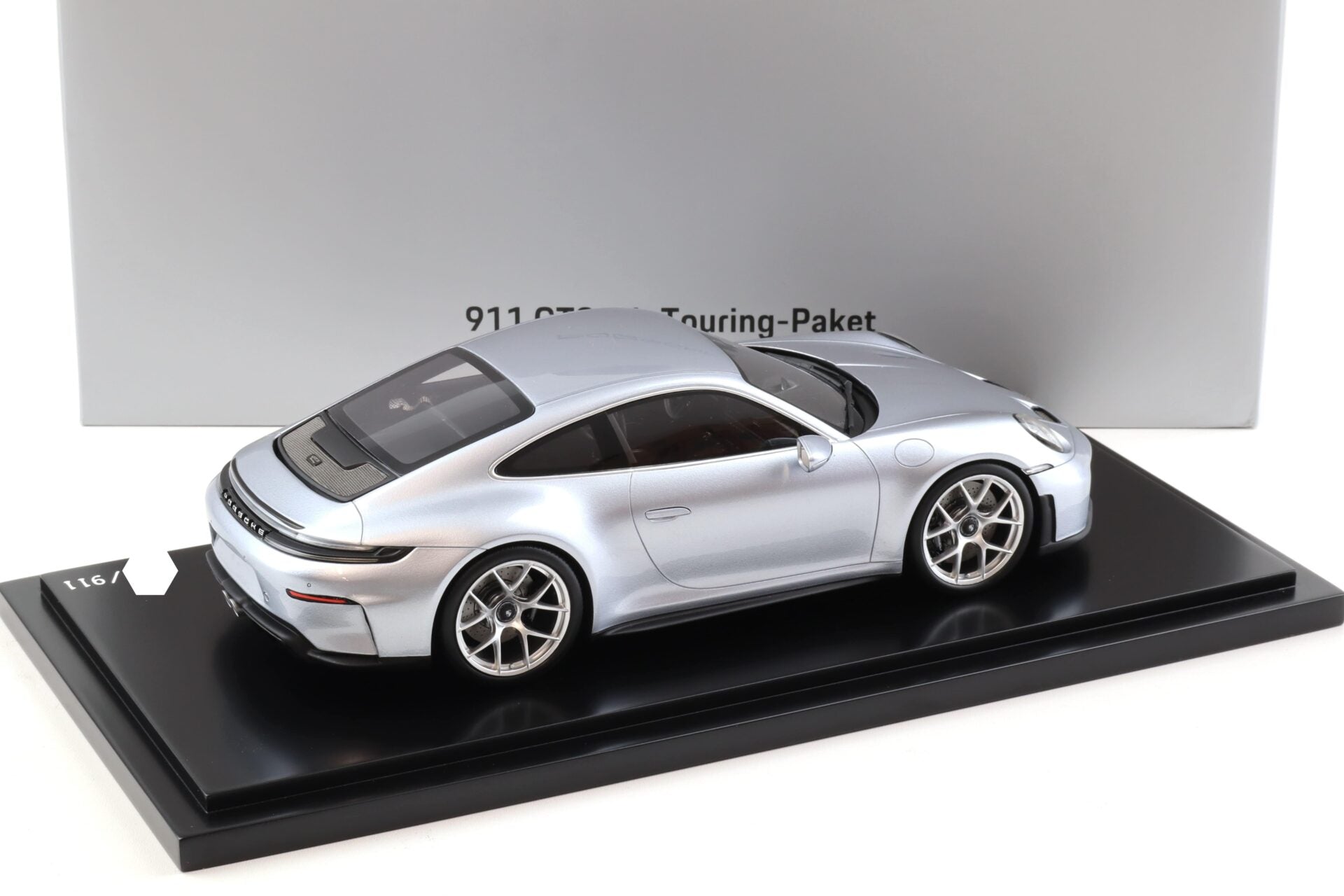 Spark-Model 2025 Porsche 911 (992.2) GT3 Touring Polar Silver WITH
