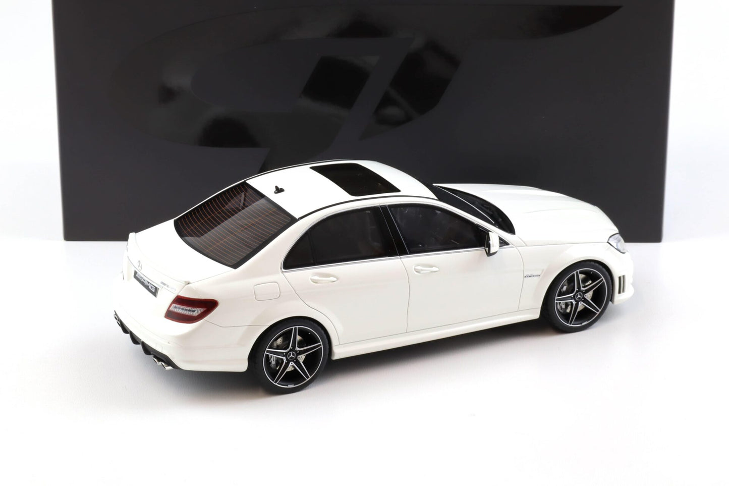 GT Spirit 2007 Mercedes Benz C63 AMG (W204) Sedan Diamond White 1:18