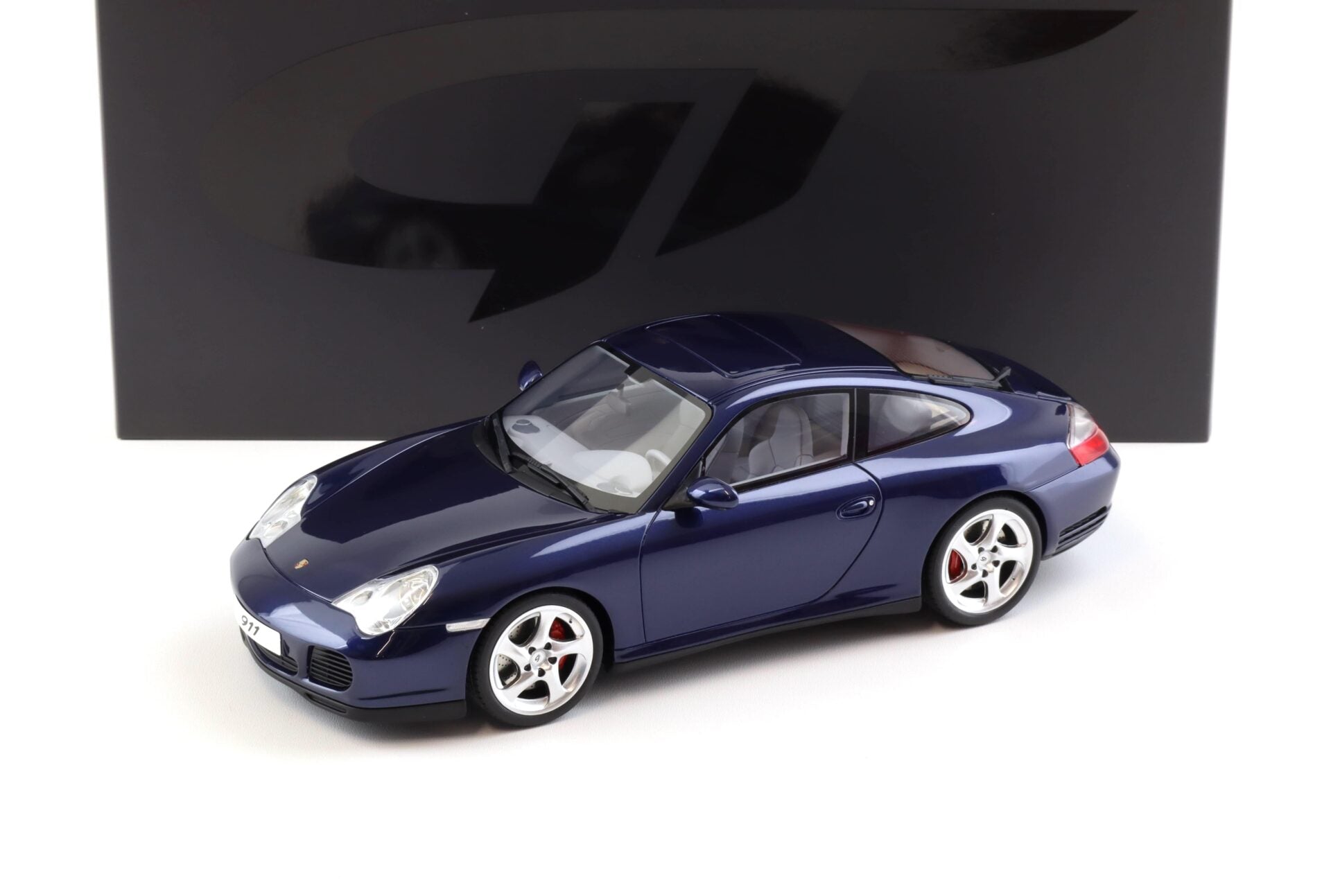 GT Spirit Porsche 911 (996) Carrera 4S Lapis Blue Metallic 1:18