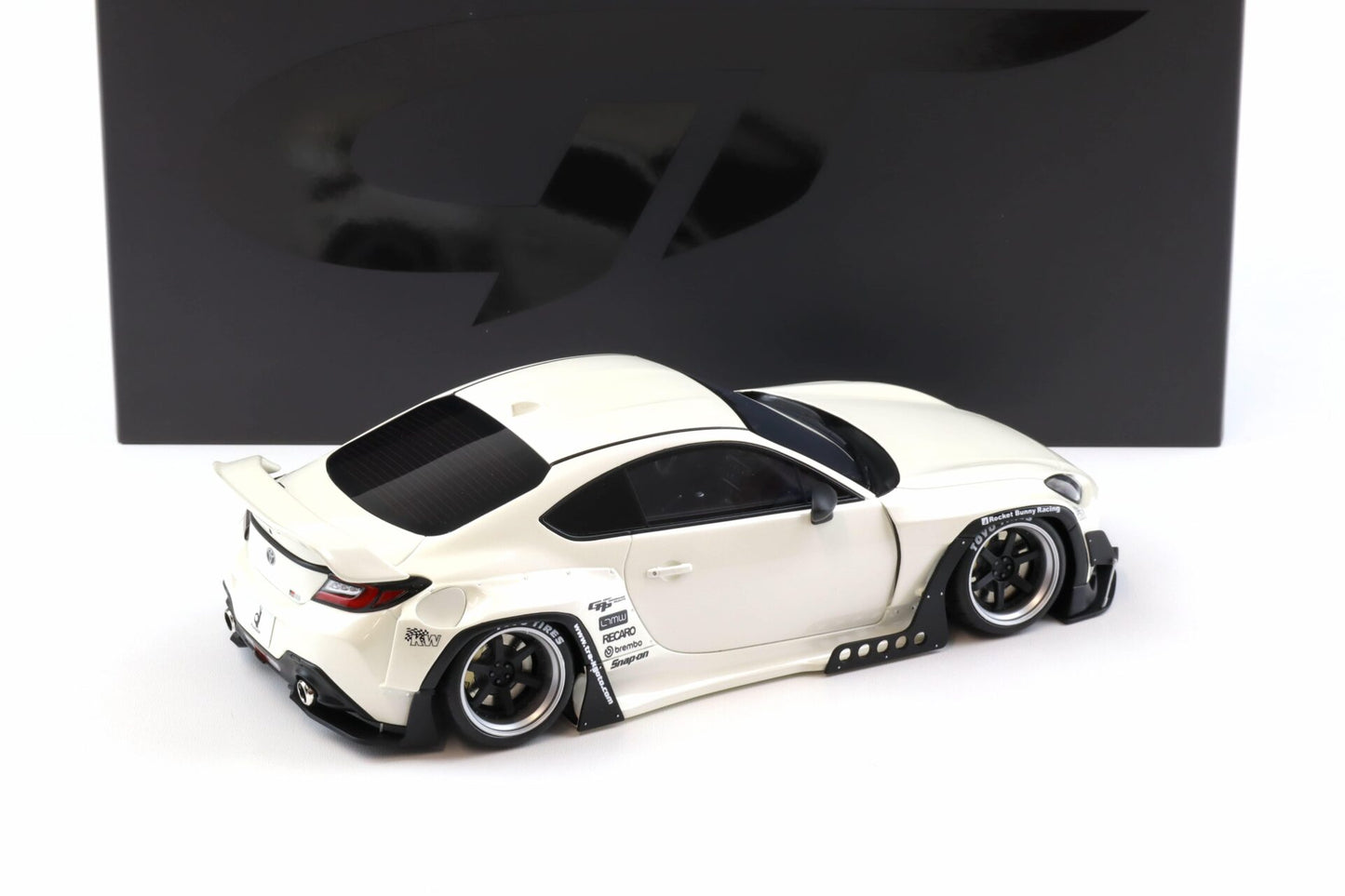 GT Spirit 2023 Toyota GR86 Pandem Crystal White 1:18