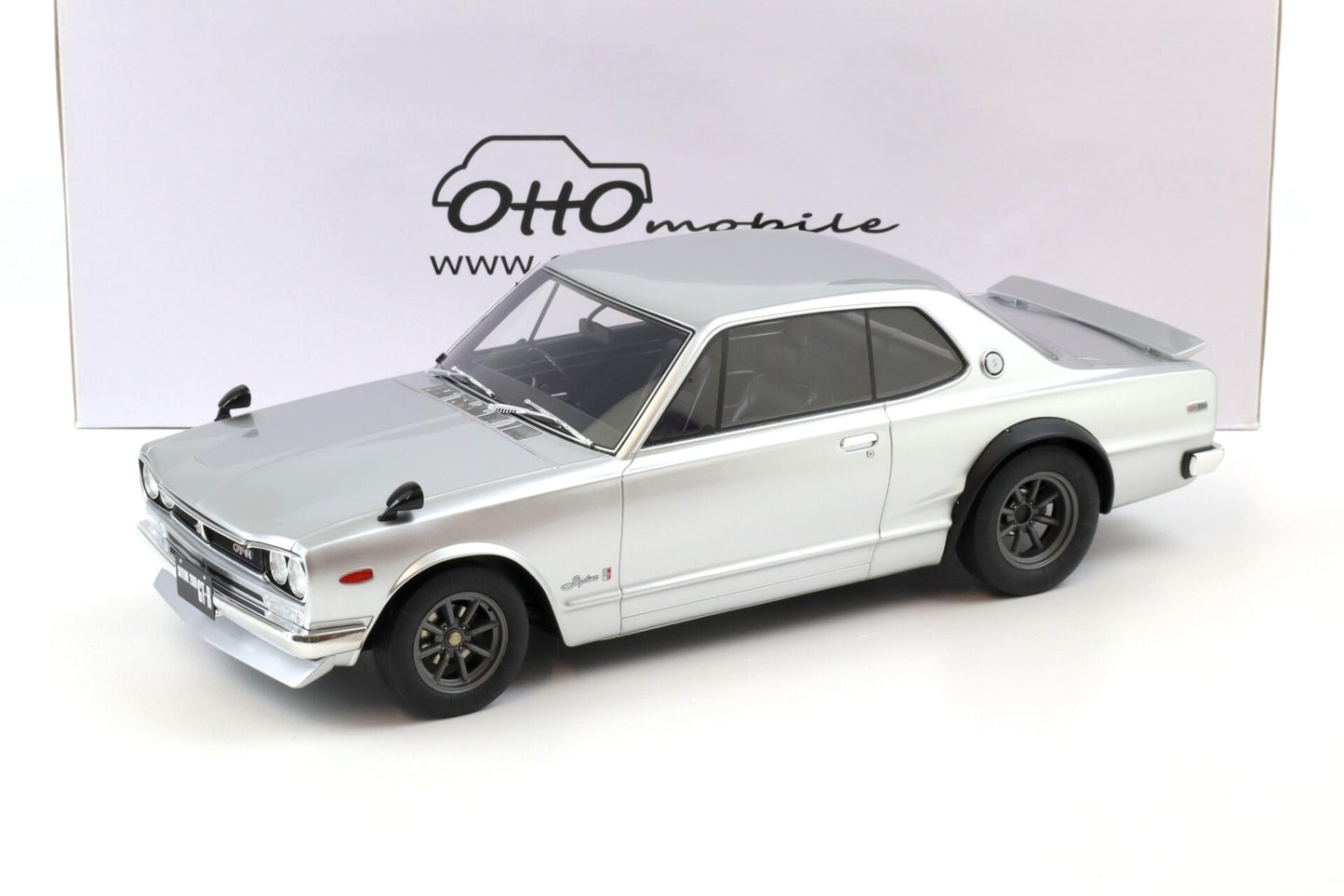 Otto 1971 Nissan Skyline 2000 GT-R (KPGC10) Silver 1:12