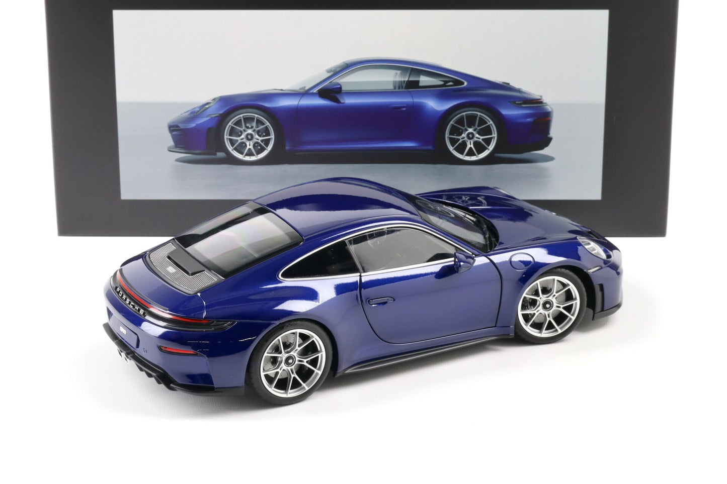 Norev 2025 Porsche 911 (992.2) GT3 Touring Enzian Blue Metallic 1:18 DEALER EDITION